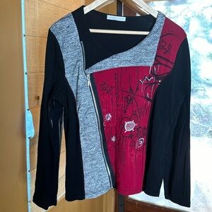 Armand Theiry Women’s Art To Wear Top Black Red Zip Accent Size XL